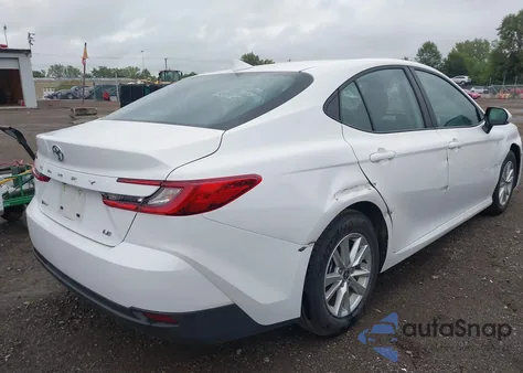 2025 Toyota Camry Le z USA, uszkodzony, nr VIN 4T1DAACK7SU116000